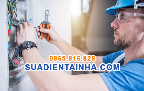 Hình ảnh thợ sửa chữa điện nước tại Ô Chợ Dừa Hình ảnh thợ sửa chữa điện nước tại Ô Chợ Dừa