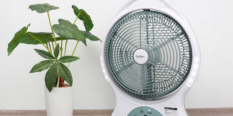 Quạt sạc điện Delites QS001