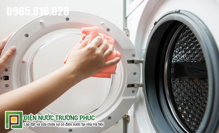 Thường xuyên vệ sinh và bảo dưỡng máy giặt