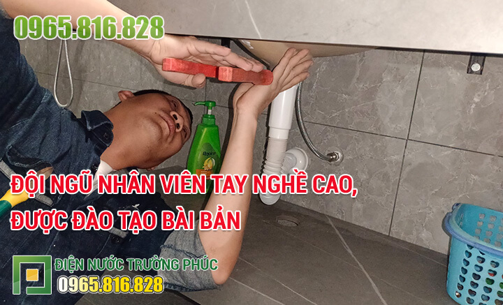 Đội ngũ nhân viên tay nghề cao, được đào tạo bài bản Đội ngũ nhân viên tay nghề cao, được đào tạo bài bản